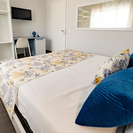 Celeste Konukevi Cefalù